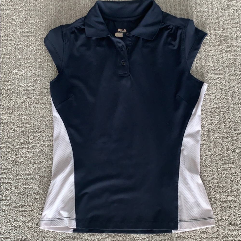 Tennis top with collar and cap sleeves